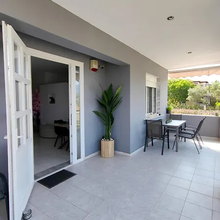 Anthos Habitación en casa particular